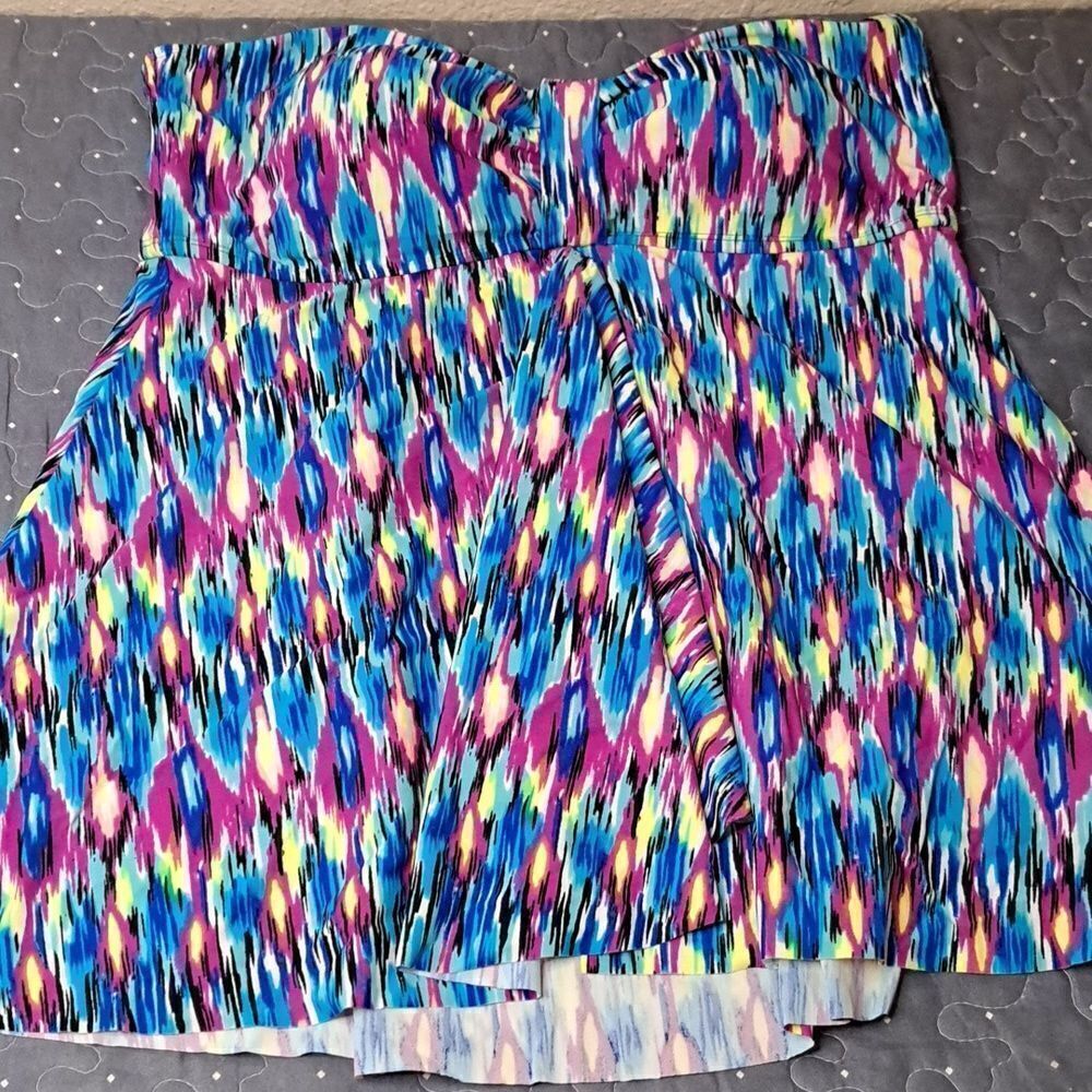 HIlor strapless swim top size 12